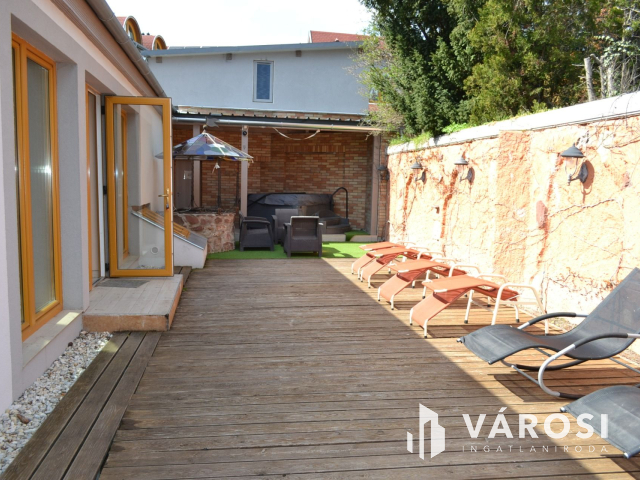 Balatonnál, étterem, hotel, wellness és rendezvényközpont !