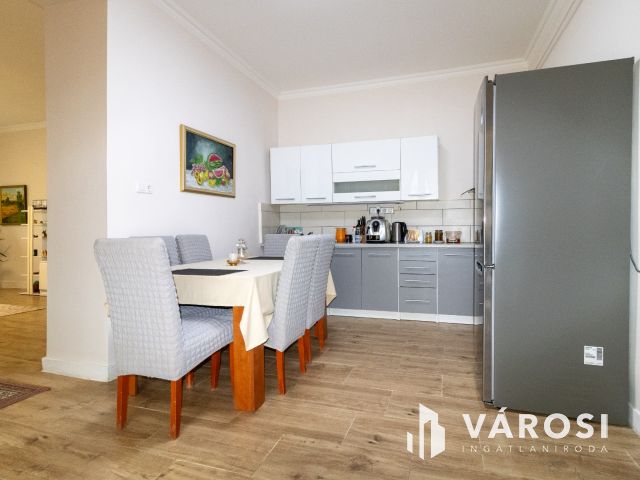 A nyugalom szigete: családi ház a belvárosban