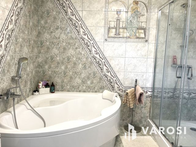 Népszerű Cukrászda + Elismert Cukrászüzem + Belvárosi otthon