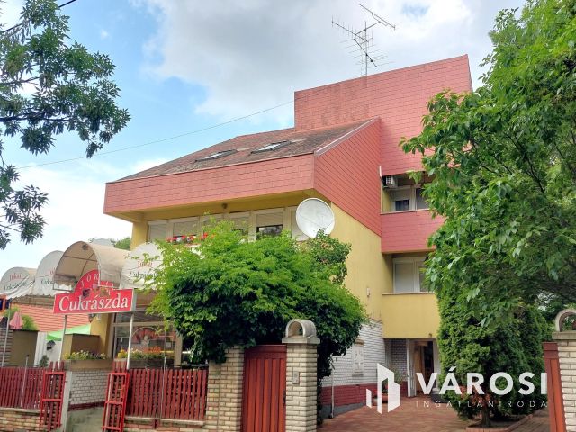 Népszerű Cukrászda + Elismert Cukrászüzem + Belvárosi otthon