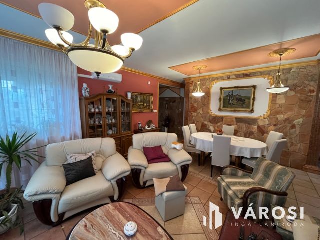 Debrecen Csendes Madárdalos Részén Szép Családi Otthon