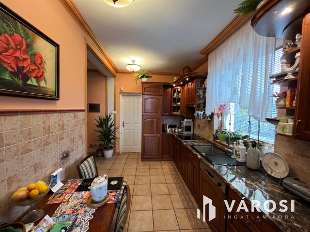 Debrecen Csendes Madárdalos Részén Szép Családi Otthon