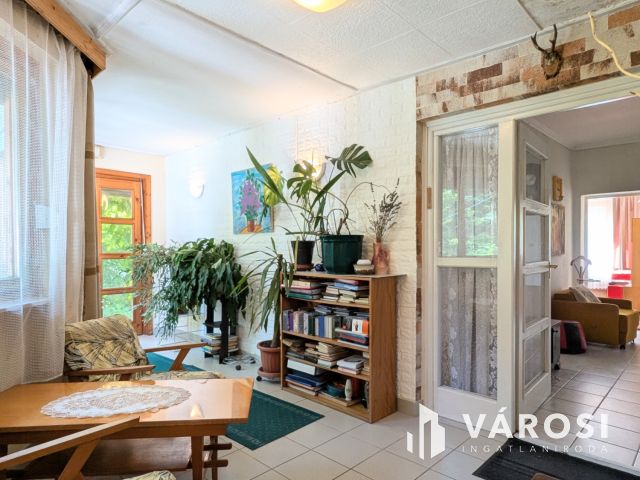 Családi ház gyönyörű kerttel!