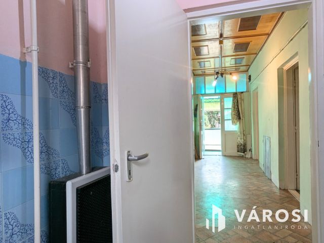 3 szobás nagy konyhás téglaház kisvárosban!