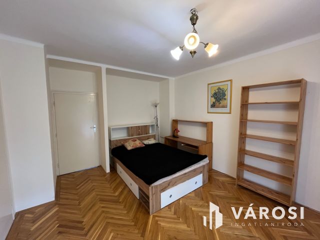 Debrecen, Egyetem melletti jó lakás jó helyen!