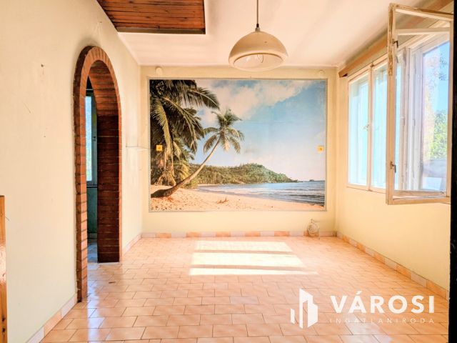 Nyaraló vagy  kis családi ház - Ön dönt!