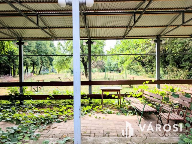 Nyaralókomplexum Szarvason-Kivételes Lehetőség a Vízparton!