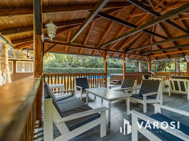 Eladó apartmanház-komplexum a Körösök mellett