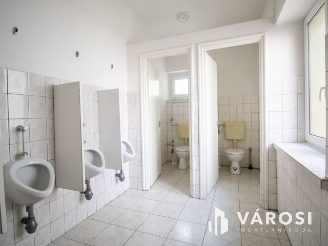 Többfunkciós komplexum Orosháza központjában