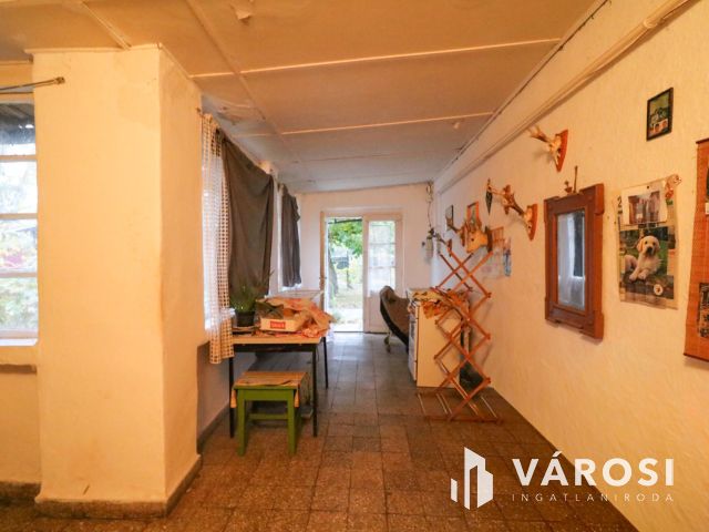 Vésztőn családi ház eladó a horgásztó közelében