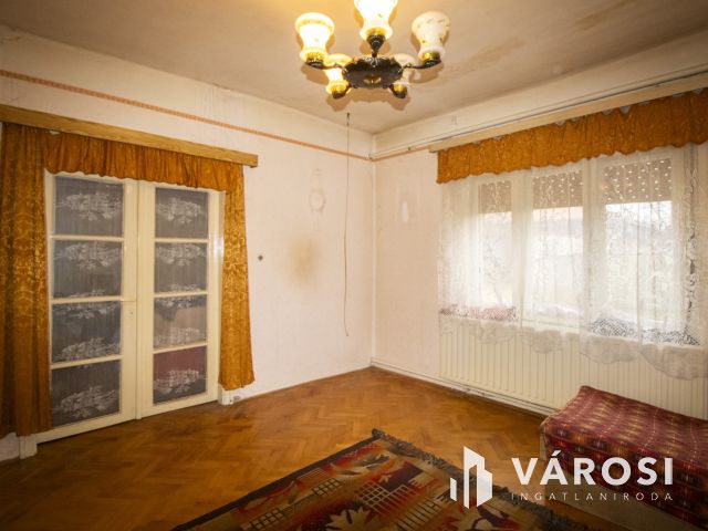 Felújítandó családi ház eladó Békésen