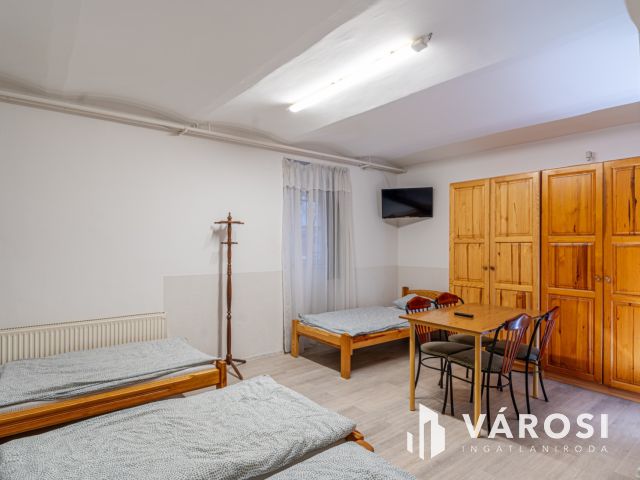 Egy szelet történelem a Bécsi körúton