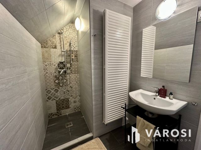 Exkluzív ház Eladó Debrecen-Óváros városrészben