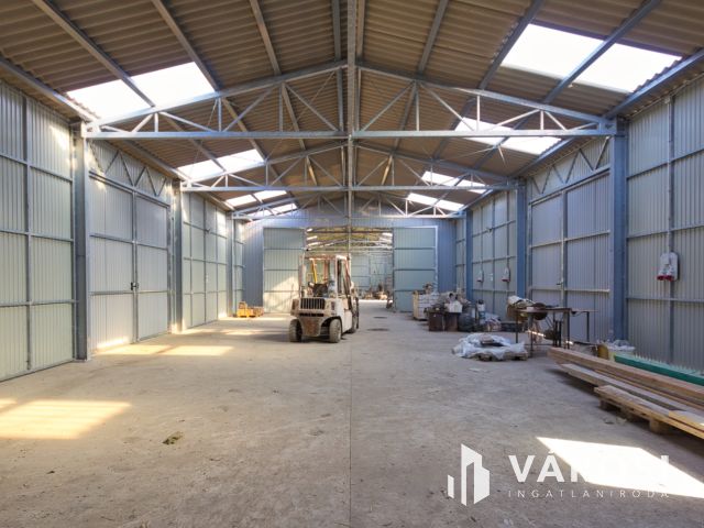 Kiváló adottságú, 2025-ös építésű telephely eladó