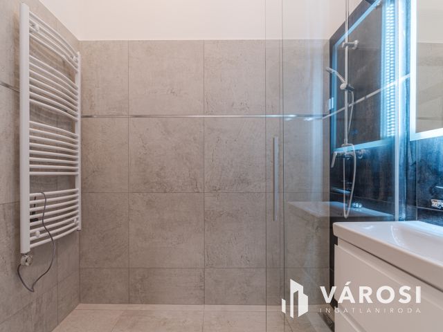 Akár lakni akár befektetni Vásárhely belvárosában 04