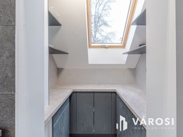 Patent nyaraló a Sárgán