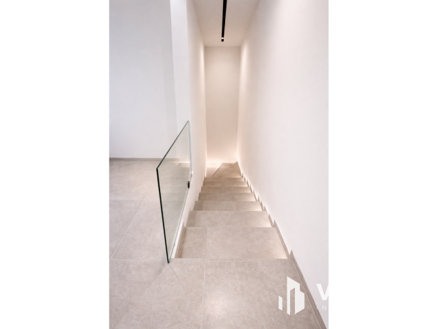 Kihagyhatatlan lehetőség, Nagyerdő melletti sorházban