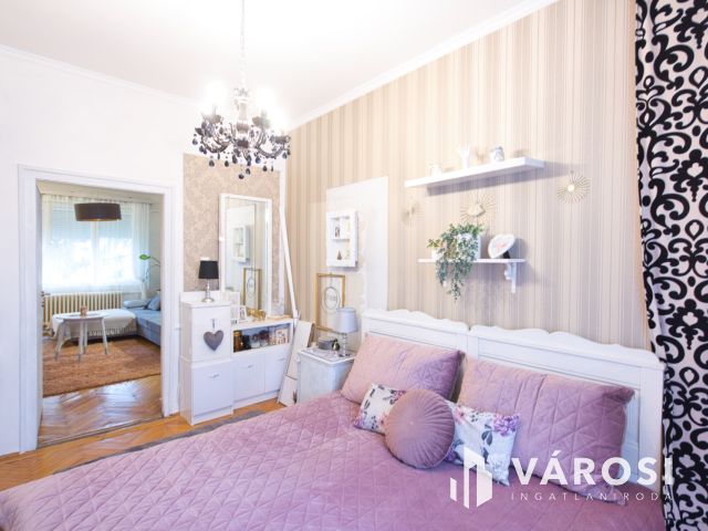 Meglátni és megszeretni: extra, 3. emeleti, erkélyes lakás