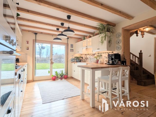 Mesebeli birtokon mesebeli ház!