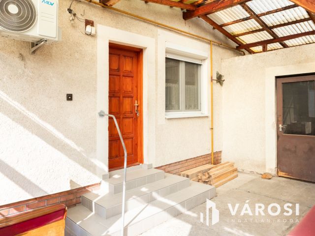 Két lakrész, nagy telek, végtelen lehetőségek