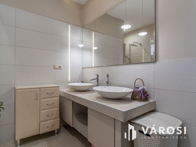 Full Extra ház a Vertánon