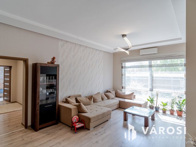 Full Extra ház a Vertánon